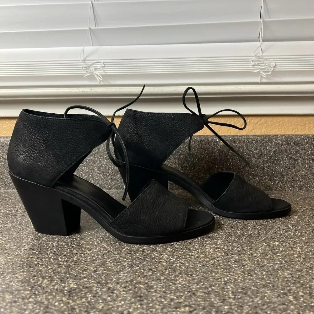 Eileen Fisher Black Textured Leather Chunky Heels Tie Up Peep Toe Women's Sz 9.5